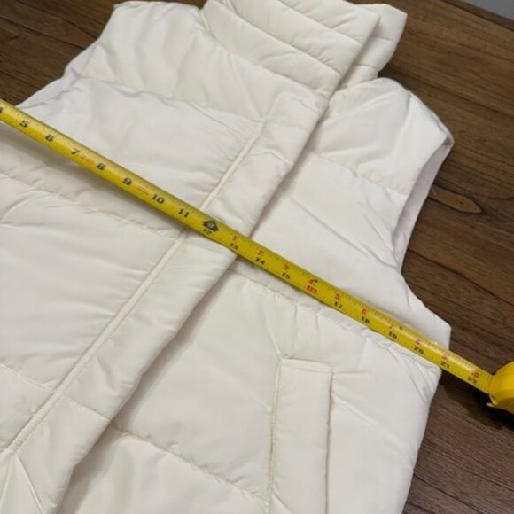 PacSun Women's Puffer Vest - Picture 12 of 16